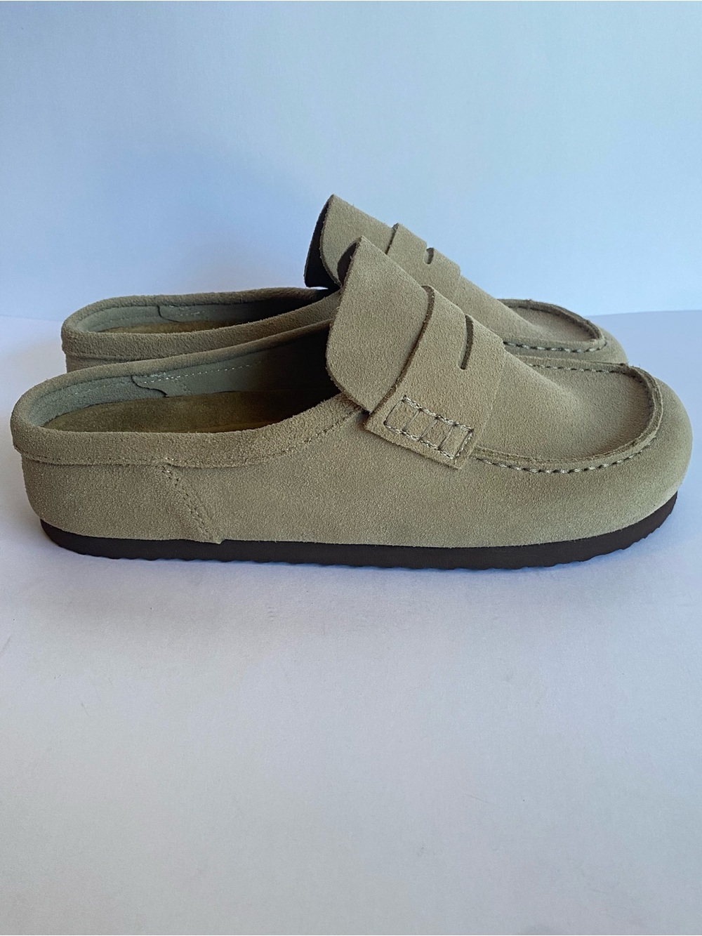 NWOT Steve Madden Wyatt Taupe Suede Mule Loafers Men’s 8 Women’s 9.5/10